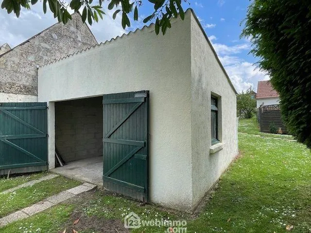 Maison de village en pierre avec studio et jardin à Carlepont 