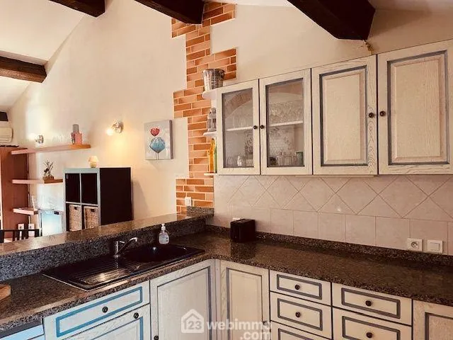 Charmante maison de village à Saint-Cyprien, 67 m², avec terrasse et stationnement 