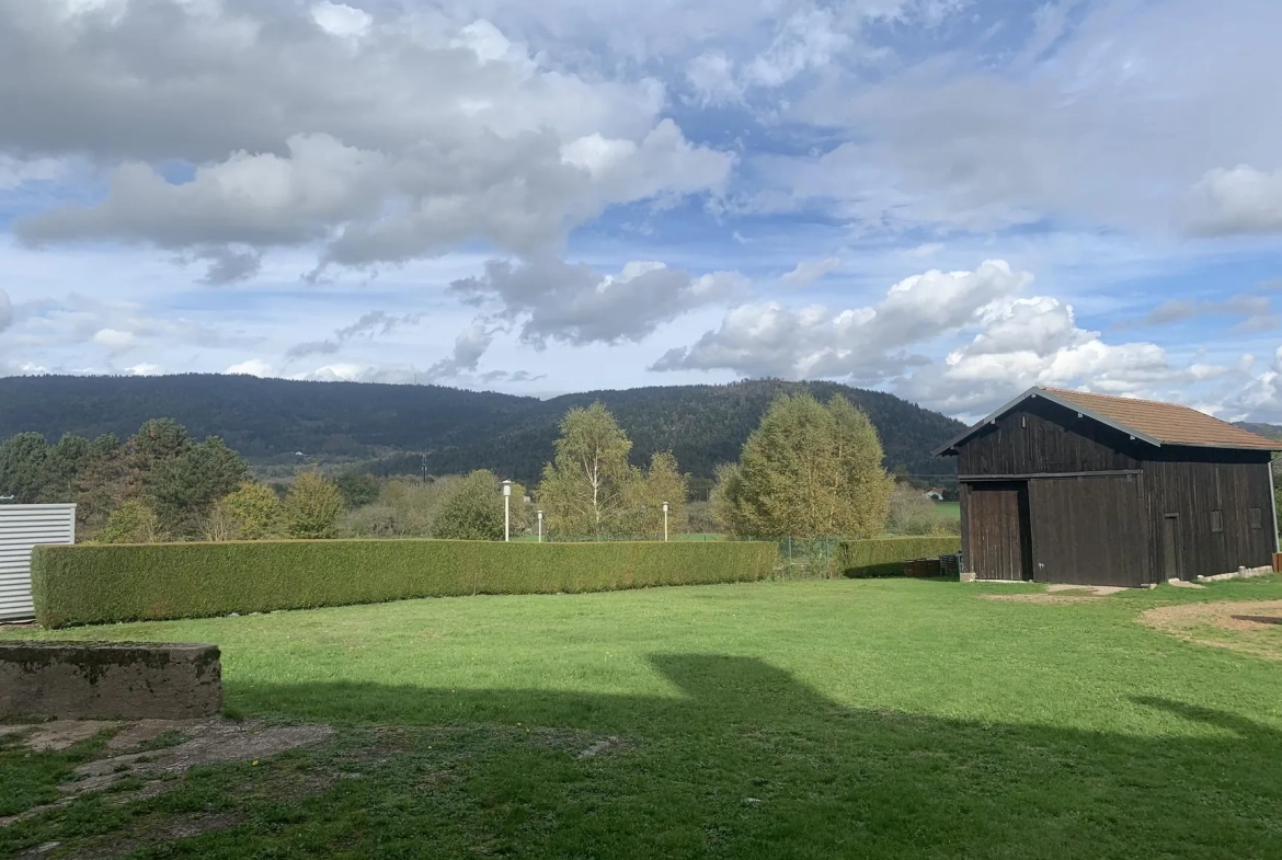 Grande ferme à rénover à Remiremont avec potentiel exceptionnel 