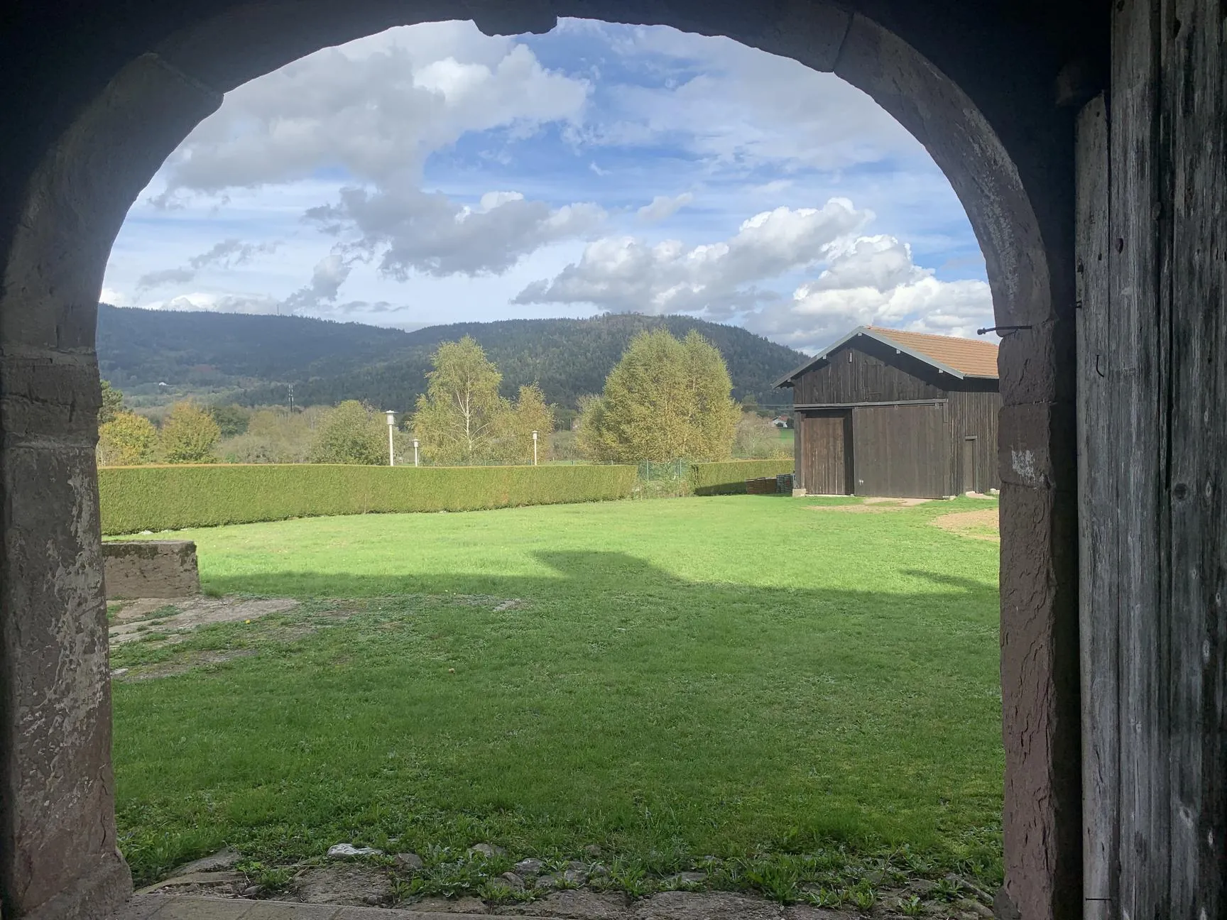 Grande ferme à rénover à Remiremont avec potentiel exceptionnel 