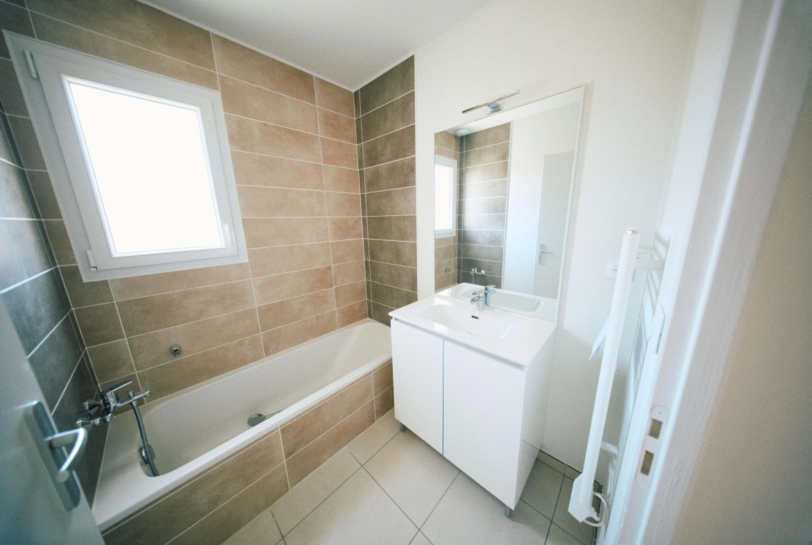 Maison neuve 93 m² à Veauche avec 3 chambres, jardin et garage - Prix à partir de 239 000 € 