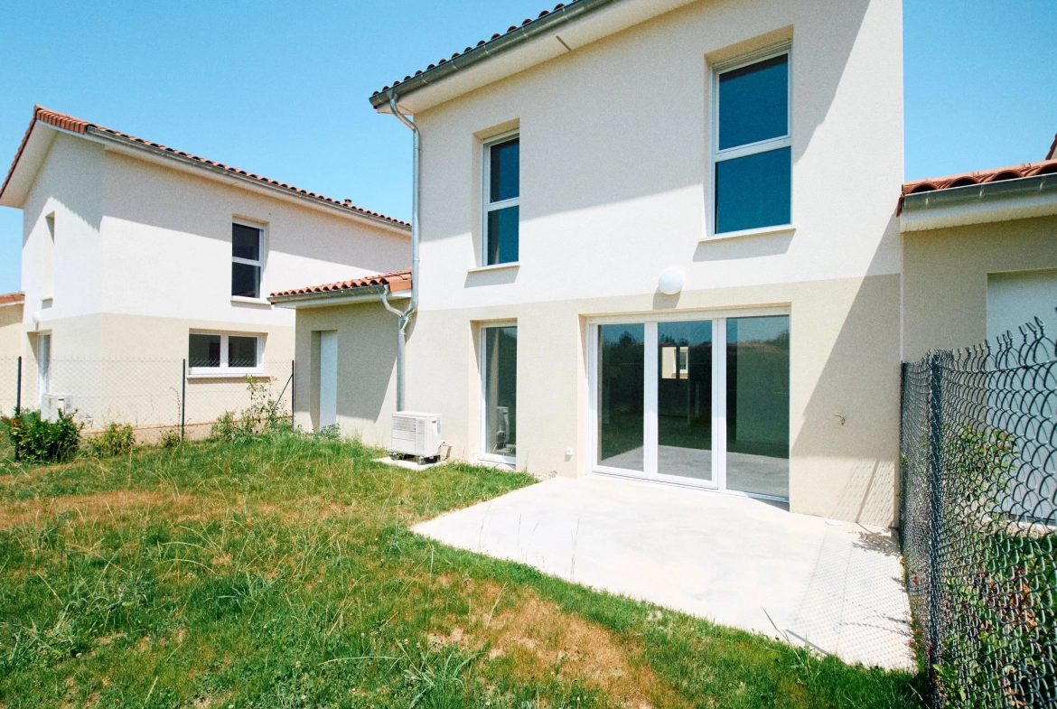 Maison neuve 93 m² à Veauche avec 3 chambres, jardin et garage - Prix à partir de 239 000 € 