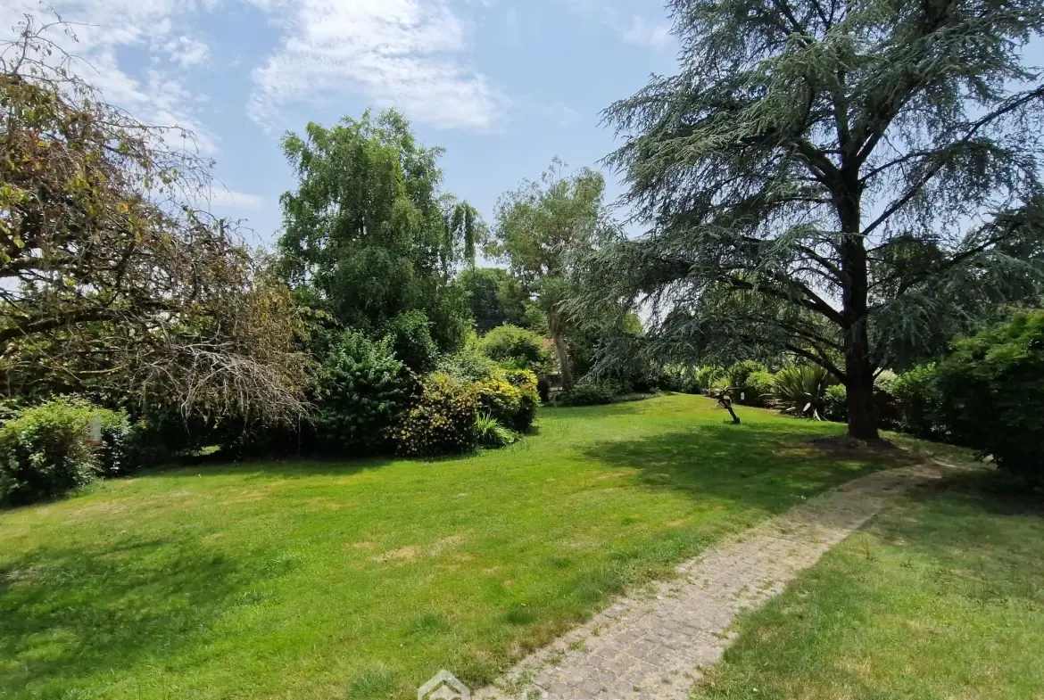 Maison de 116 m² à Dompierre-sur-Yon avec jardin et potentiel immobilier 