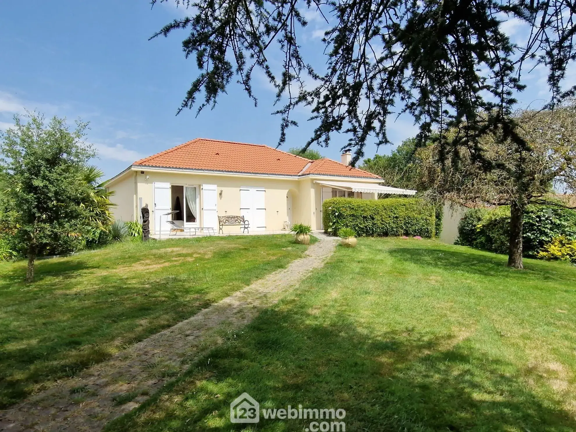 Maison de 116 m² à Dompierre-sur-Yon avec jardin et potentiel immobilier 