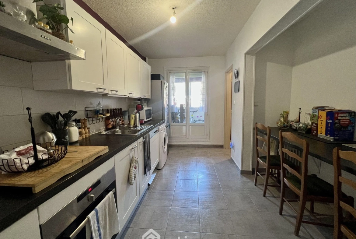 Appartement T4 de 83m² à Bastia Sud - Résidence bien entretenue 