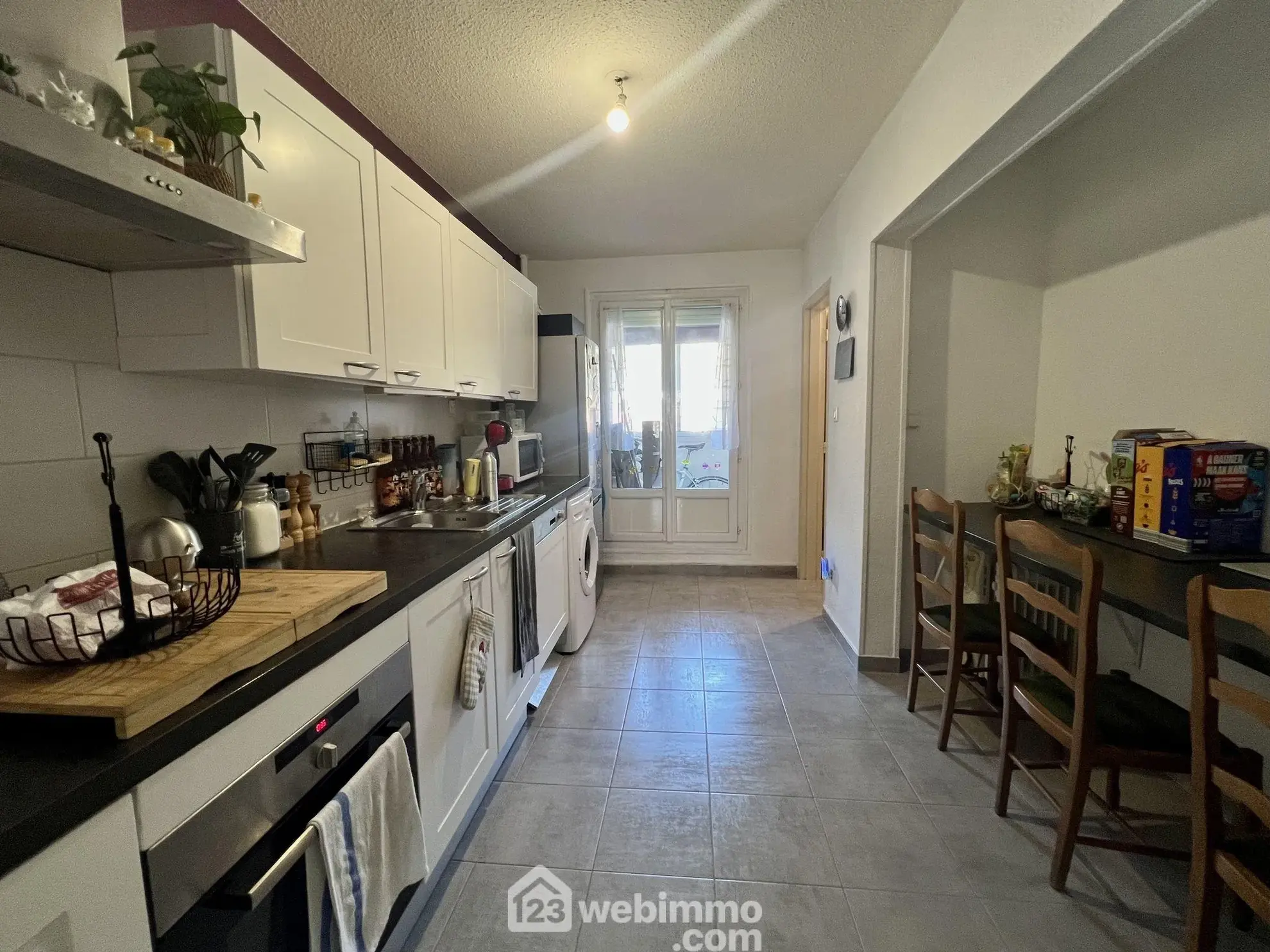 Appartement T4 de 83m² à Bastia Sud - Résidence bien entretenue 