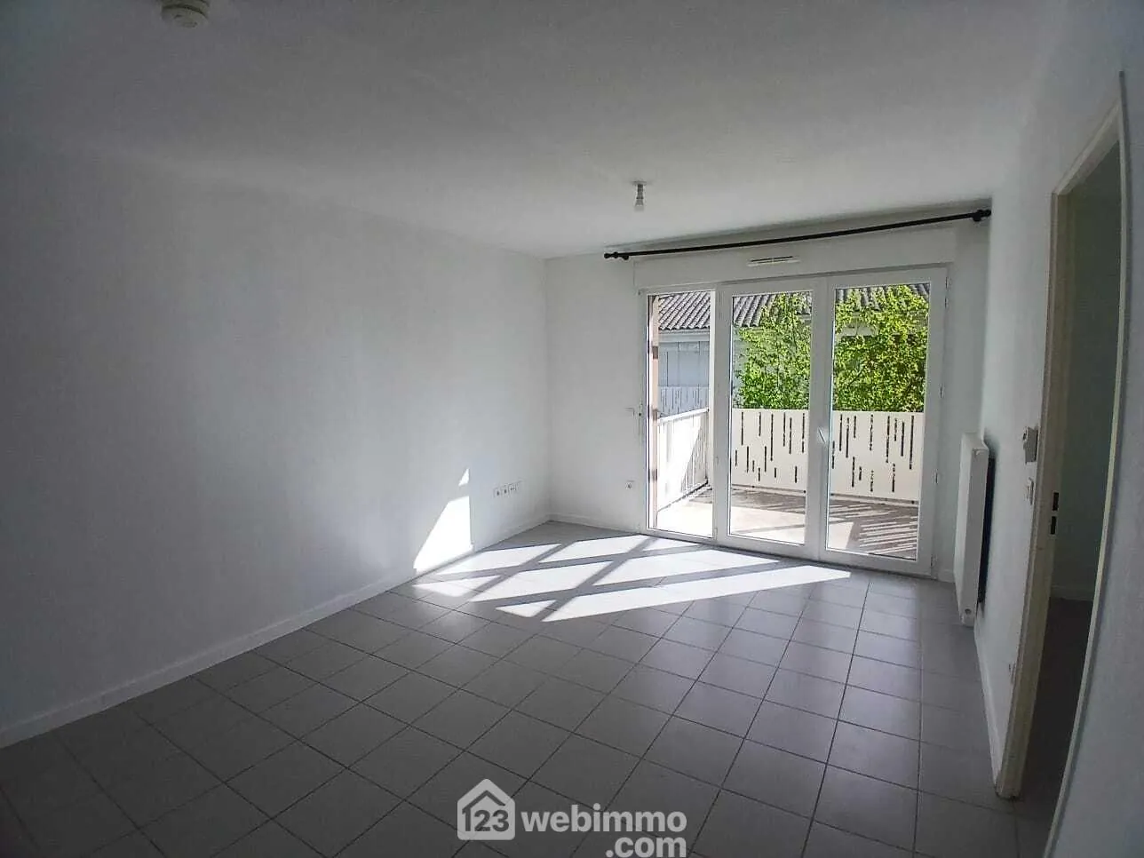 Appartement T2 avec terrasse et parking à Saint-Médard-en-Jalles 