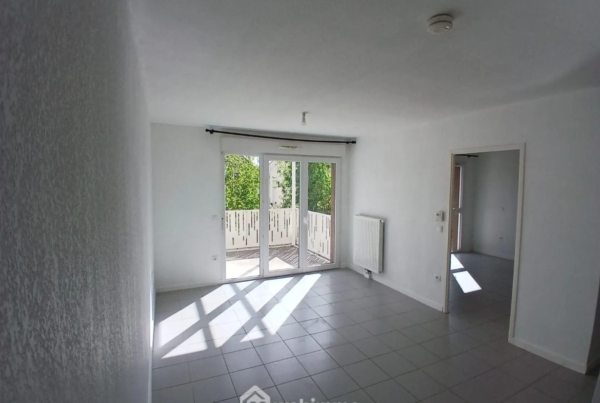 Appartement T2 avec terrasse et parking à Saint-Médard-en-Jalles 