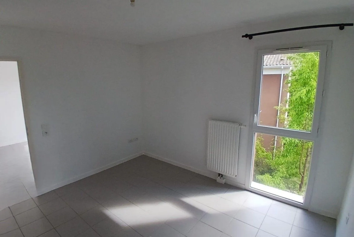Appartement T2 avec terrasse et parking à Saint-Médard-en-Jalles 