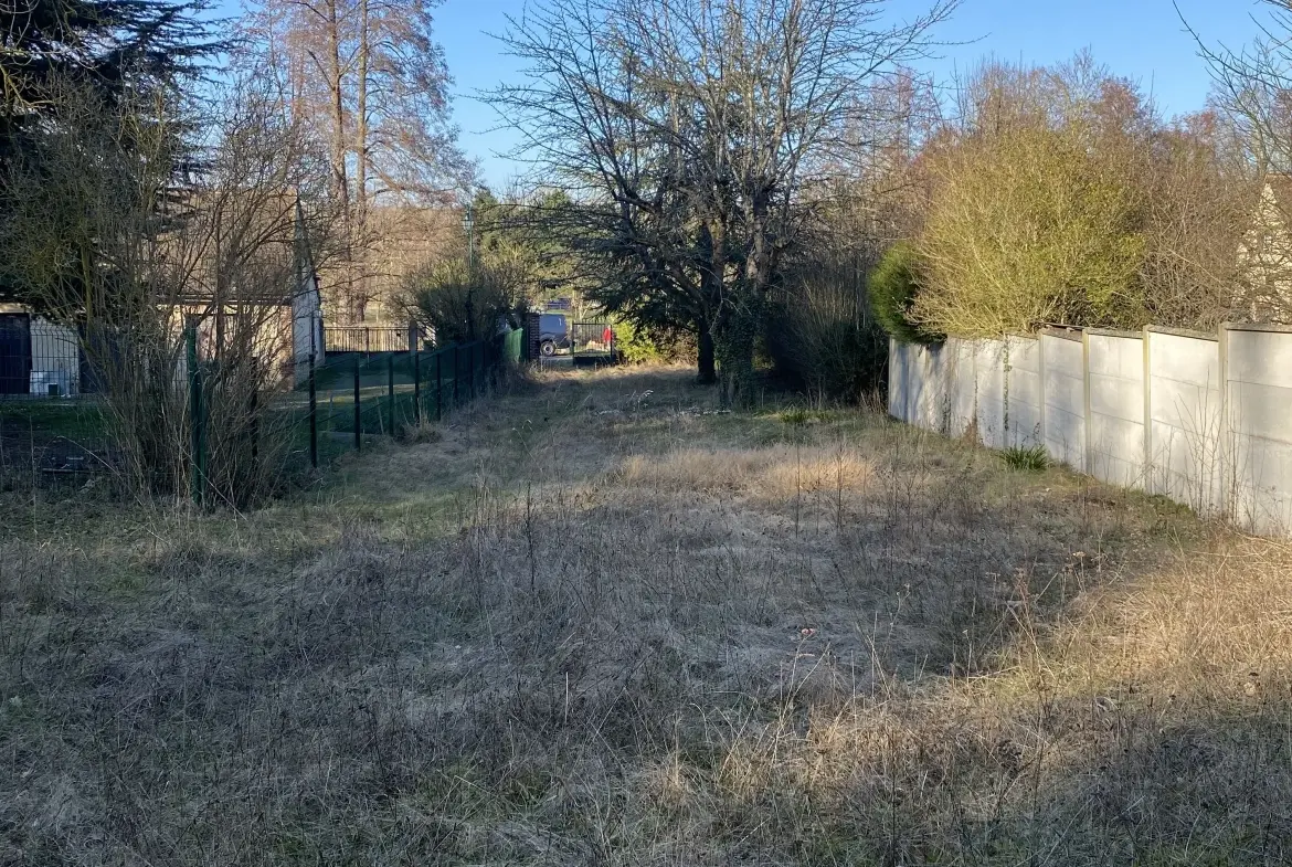Terrain à bâtir de 285 m² à Dreux, proximité Vernouillet, idéal pour votre projet écologique 