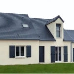 Maison familiale 3 chambres avec bureau et terrain de 1600 m² près de Pont-Audemer
