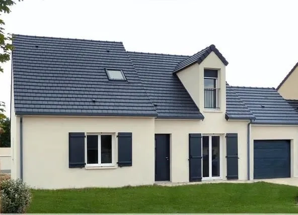 Maison familiale 3 chambres avec bureau et terrain de 1600 m² près de Pont-Audemer