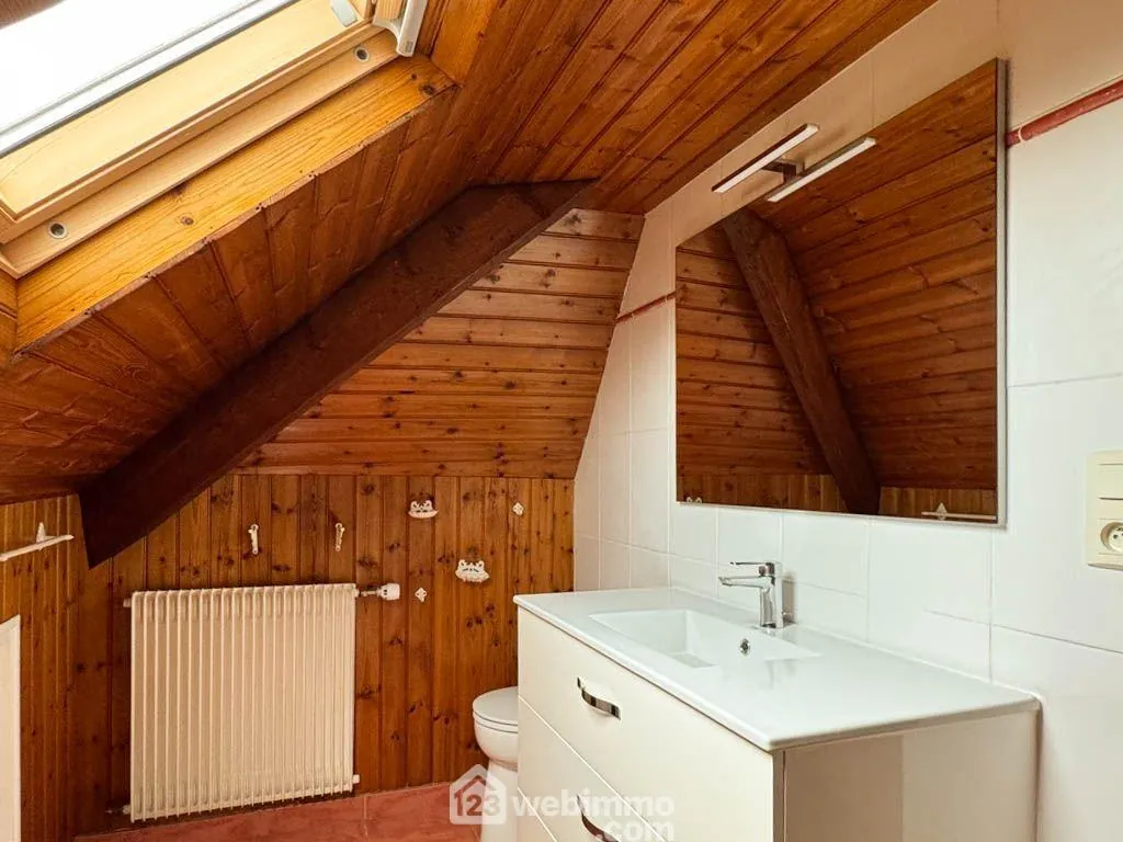 Maison rénovée à Cholet avec jardin et dépendance – 71 m² 