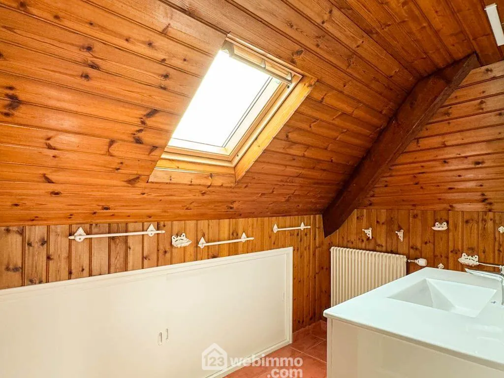Maison rénovée à Cholet avec jardin et dépendance – 71 m² 