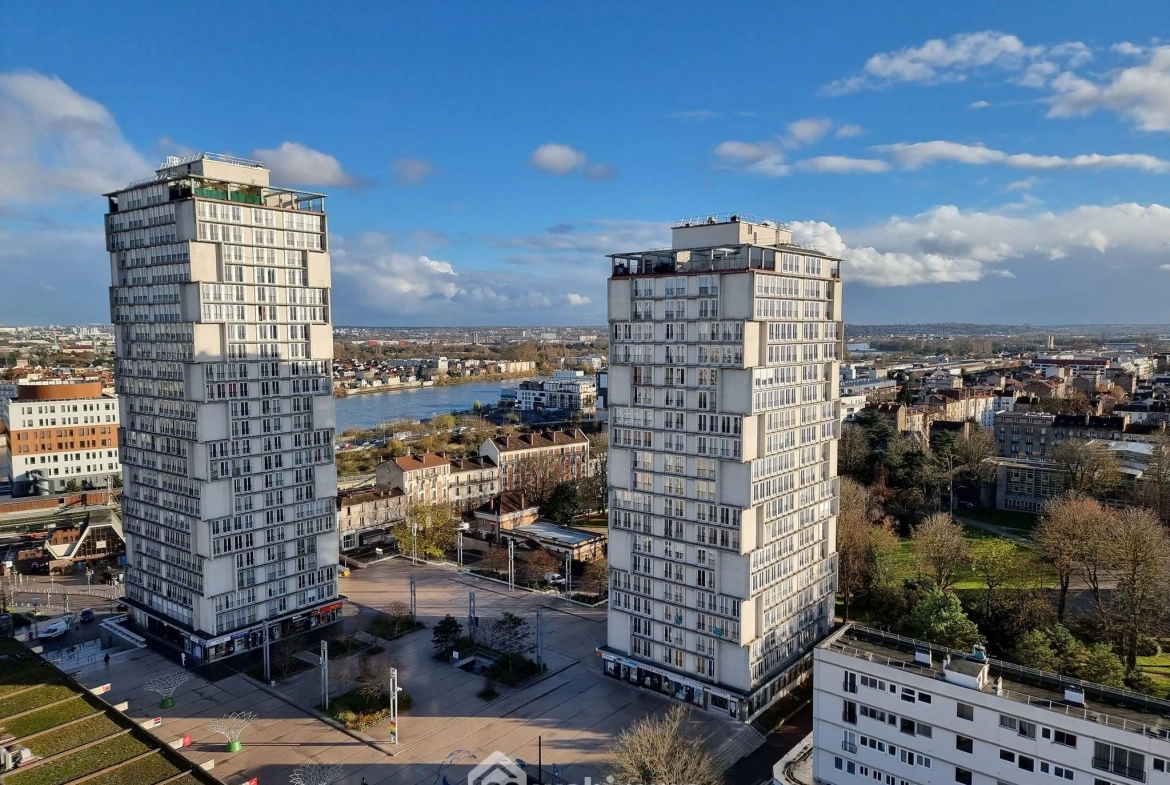 Appartement 4 pièces rénové de 76m² à Choisy-le-Roi avec cave et box 