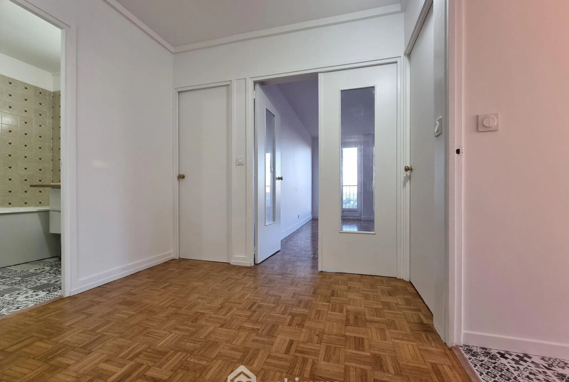Appartement 4 pièces rénové de 76m² à Choisy-le-Roi avec cave et box 