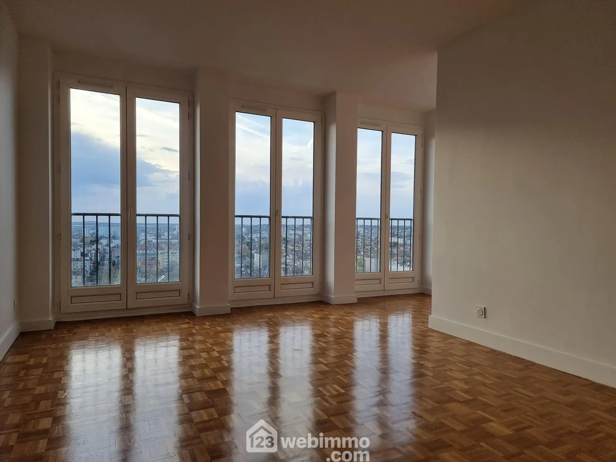 Appartement 4 pièces rénové de 76m² à Choisy-le-Roi avec cave et box 