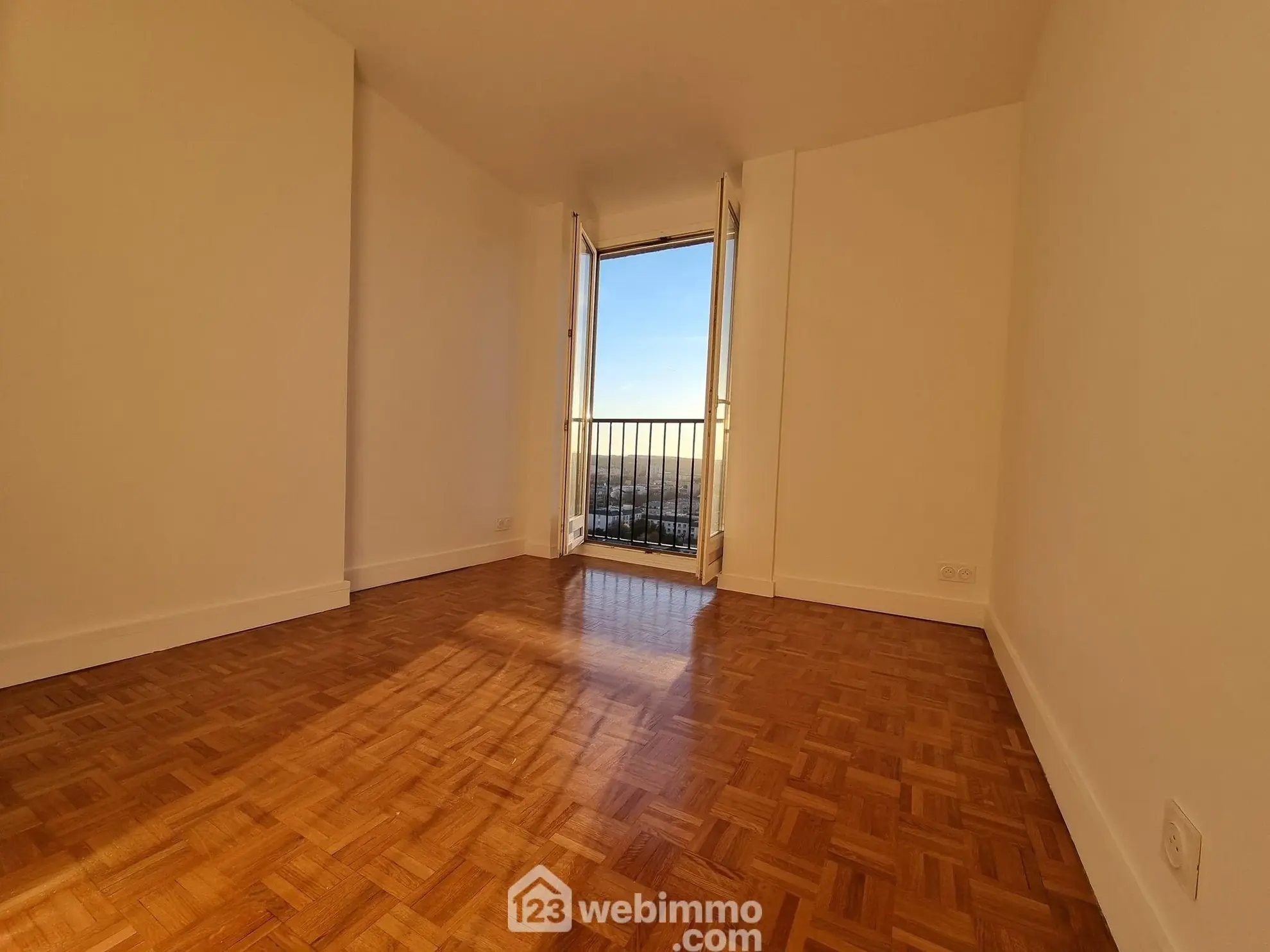 Appartement 4 pièces rénové de 76m² à Choisy-le-Roi avec cave et box 