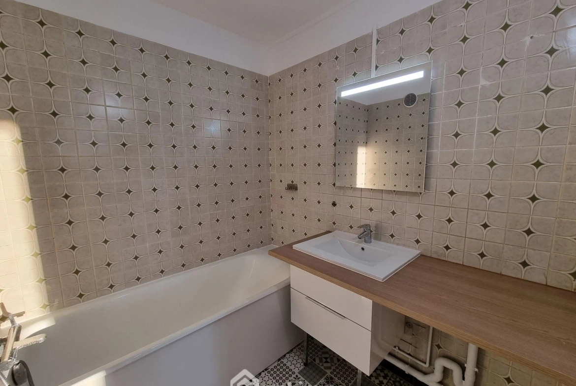 Appartement 4 pièces rénové de 76m² à Choisy-le-Roi avec cave et box 