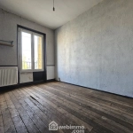 Maison à rénover de 95 m² à Sissonne avec grand terrain et potentiel