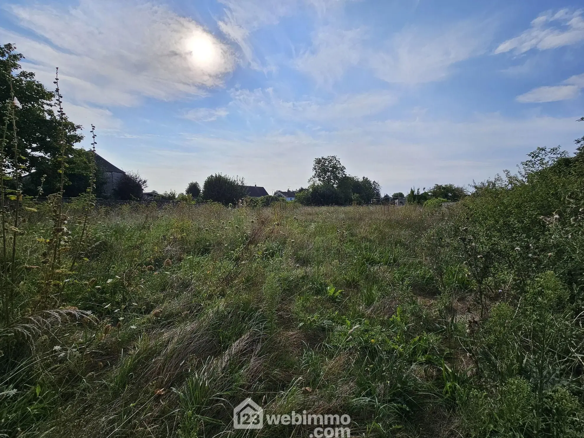 Maison à rénover de 95 m² à Sissonne avec grand terrain et potentiel 