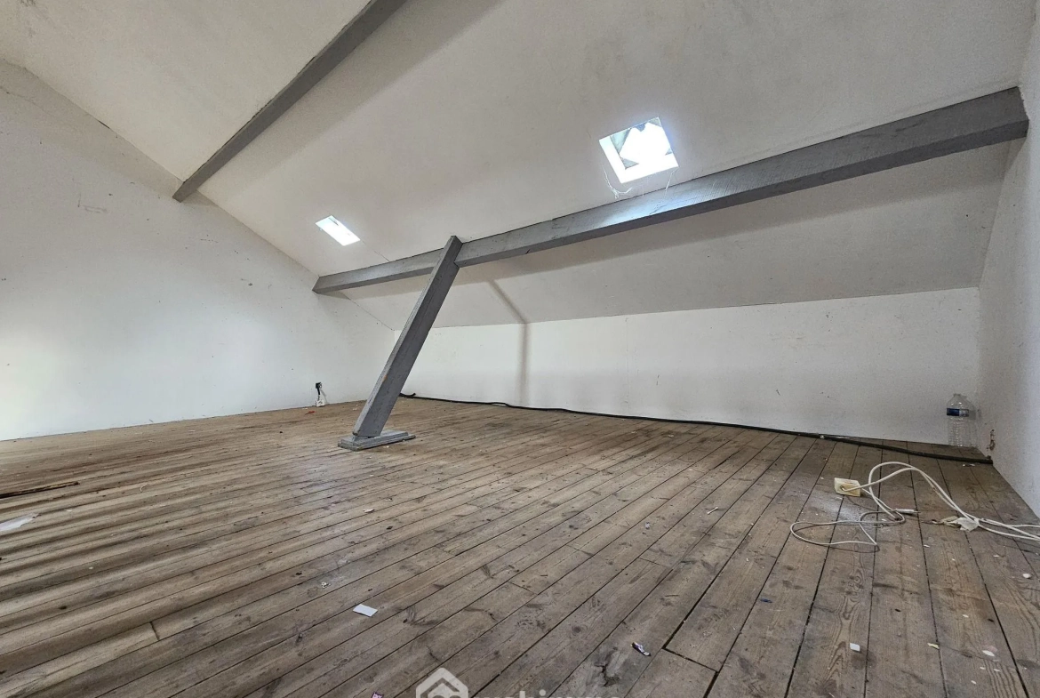 Maison à rénover de 95 m² à Sissonne avec grand terrain et potentiel 