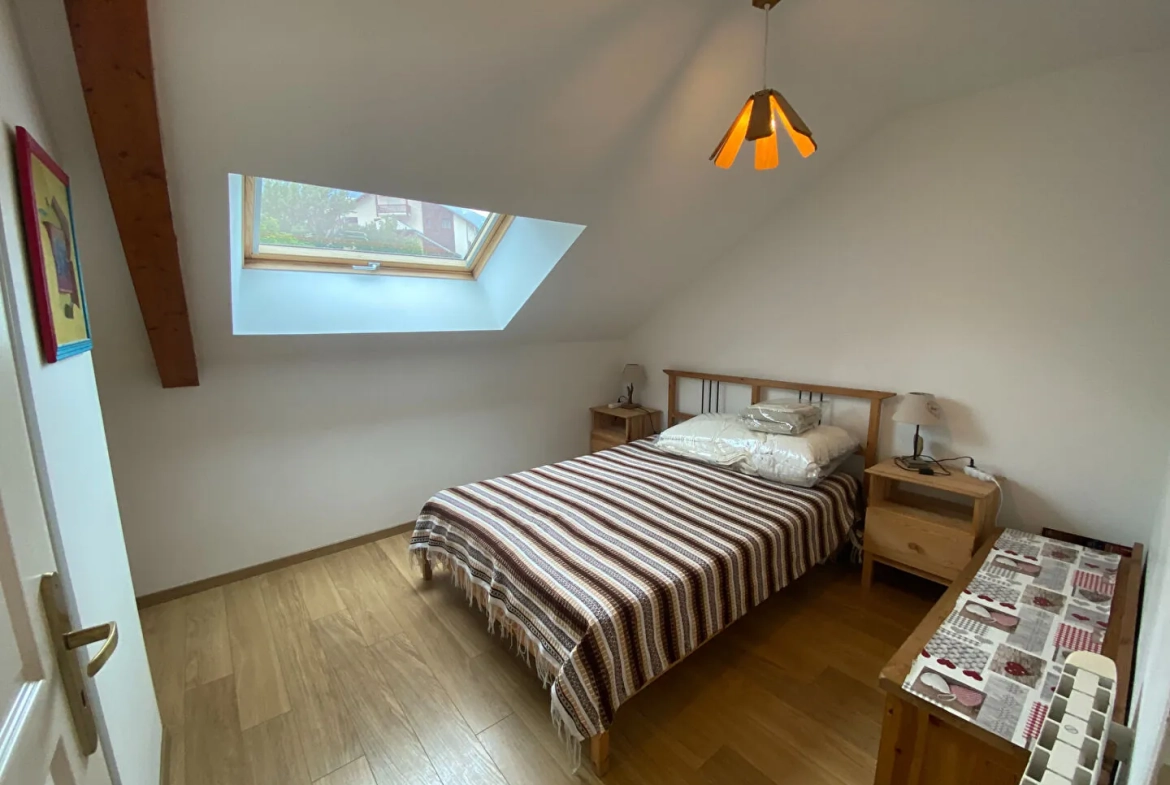 Appartement T3 avec terrasse, cave et garage à Embrun - Dernier étage 