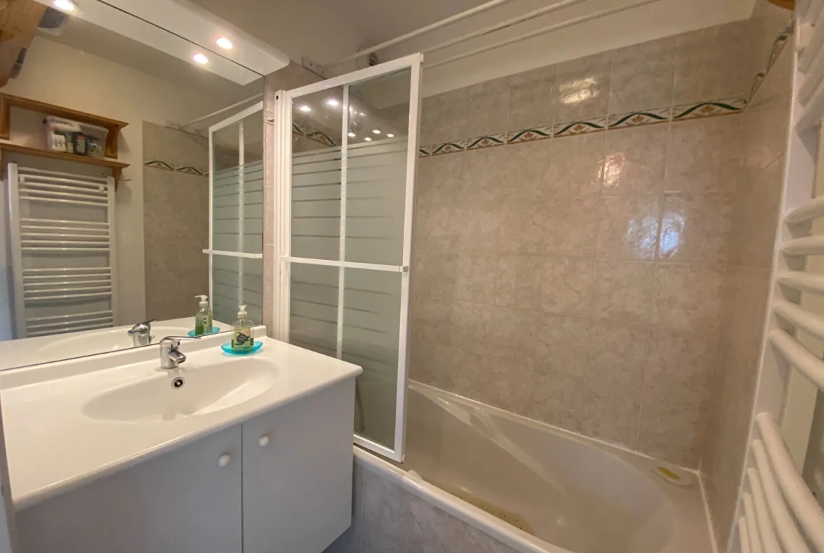 Appartement T3 avec terrasse, cave et garage à Embrun - Dernier étage 