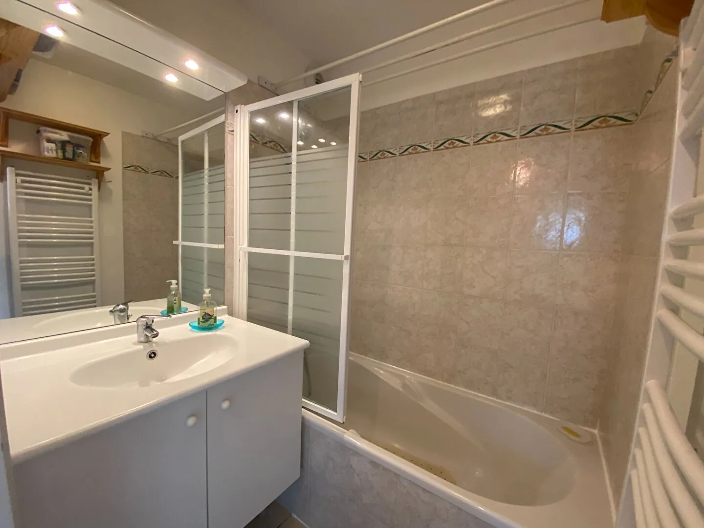 Appartement T3 avec terrasse, cave et garage à Embrun - Dernier étage 