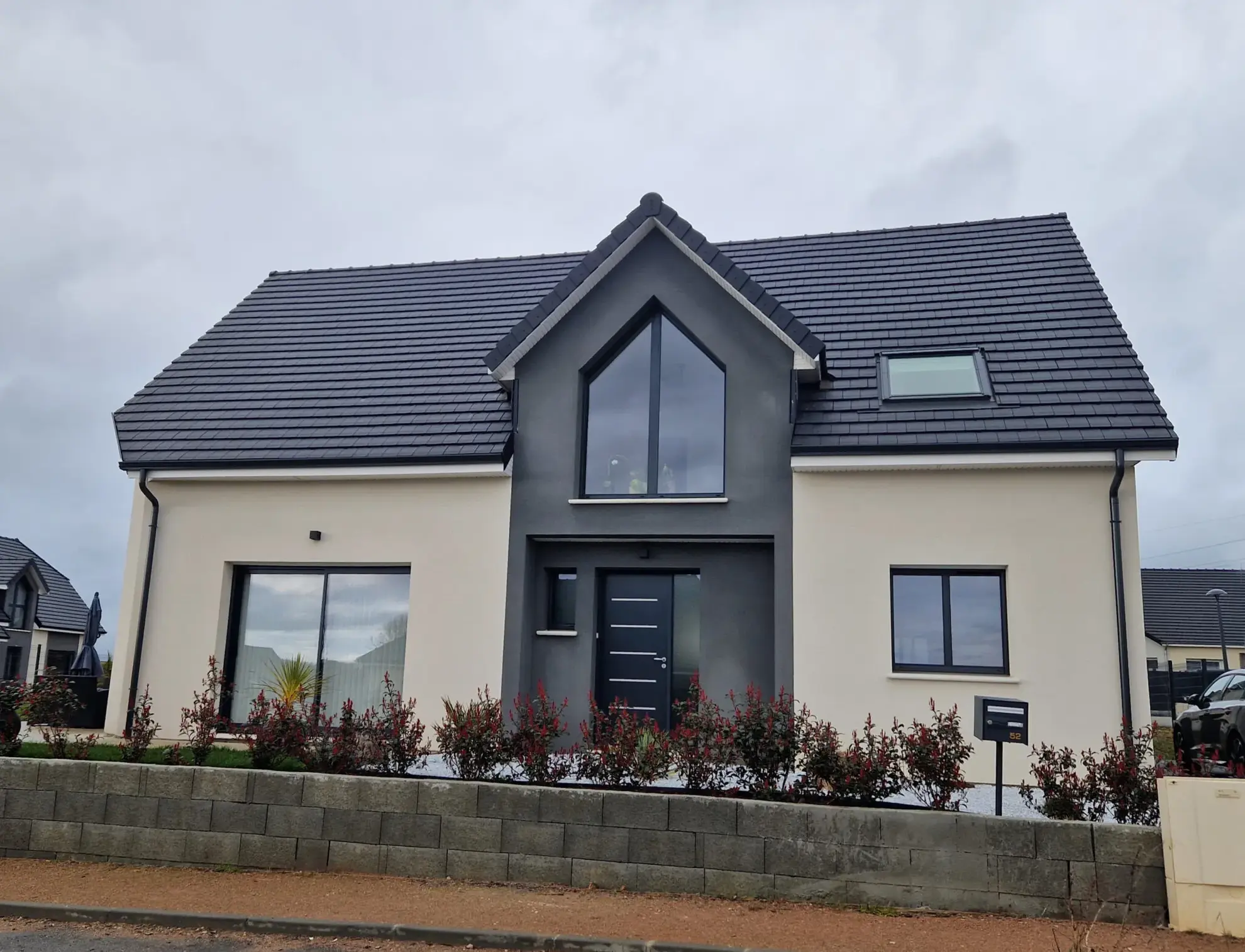 Belle maison familiale de 120m² à Bricy avec jardin et grande pièce de vie 