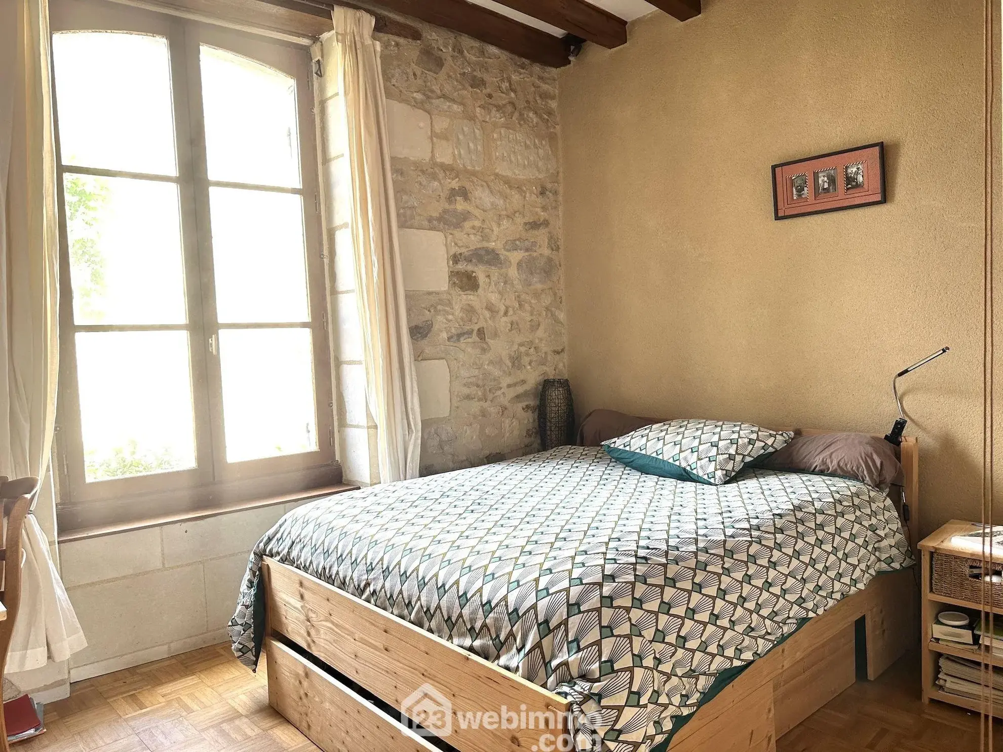 Charmante maison avec jardin et dépendance à Saint Rémy la Varenne 