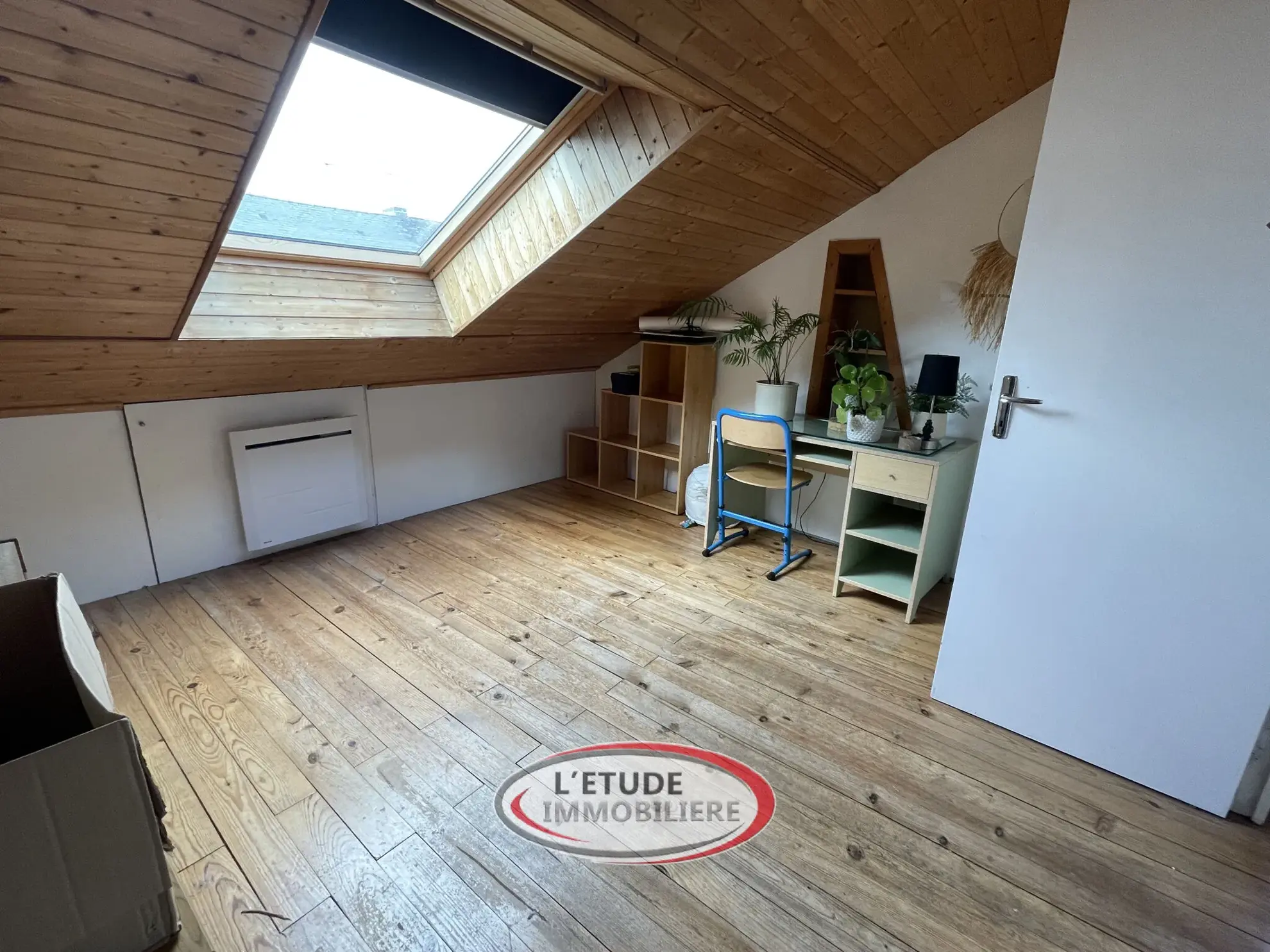 Maison à vendre à Carquefou, centre bourg, 4 chambres, jardin, à rénover 