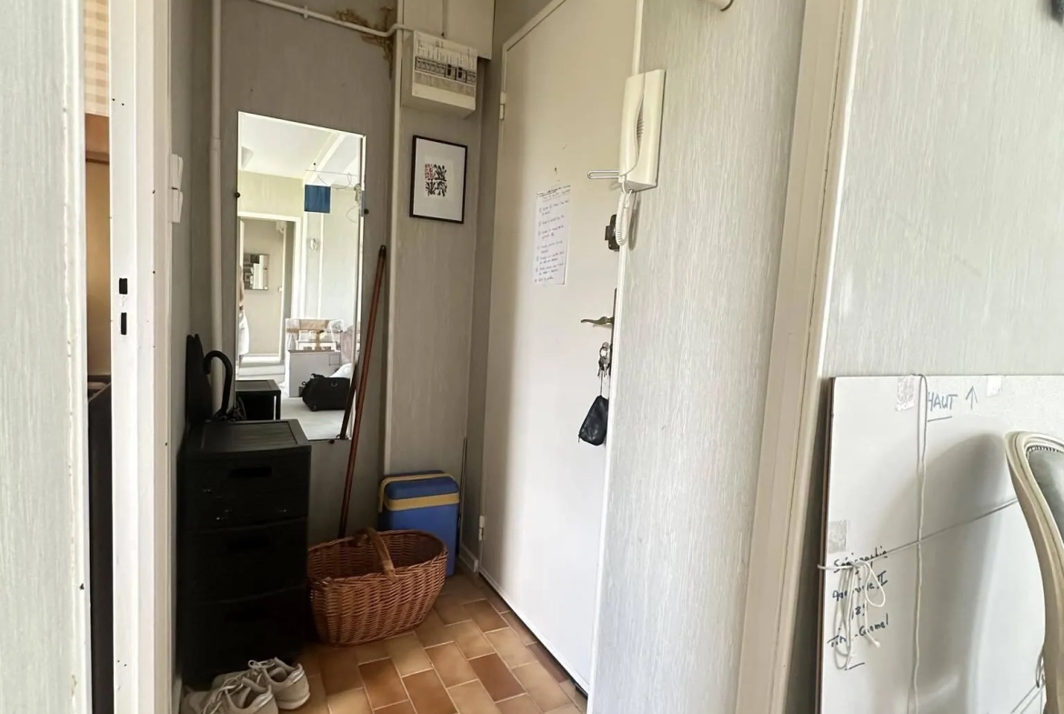 Appartement de 65 m² à Laon avec 3 chambres et cave 