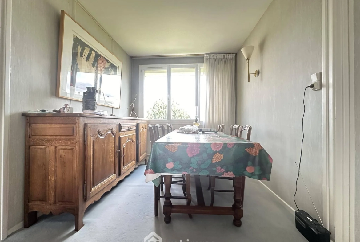 Appartement de 65 m² à Laon avec 3 chambres et cave 