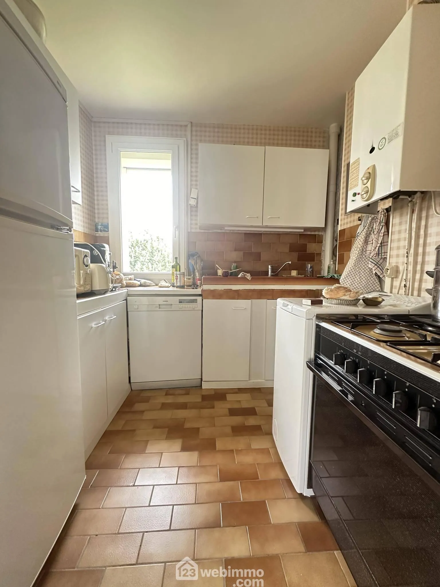 Appartement de 65 m² à Laon avec 3 chambres et cave 