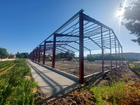 Dépôt industriel neuf de 198 m² à Montbrison, livraison prochaine
