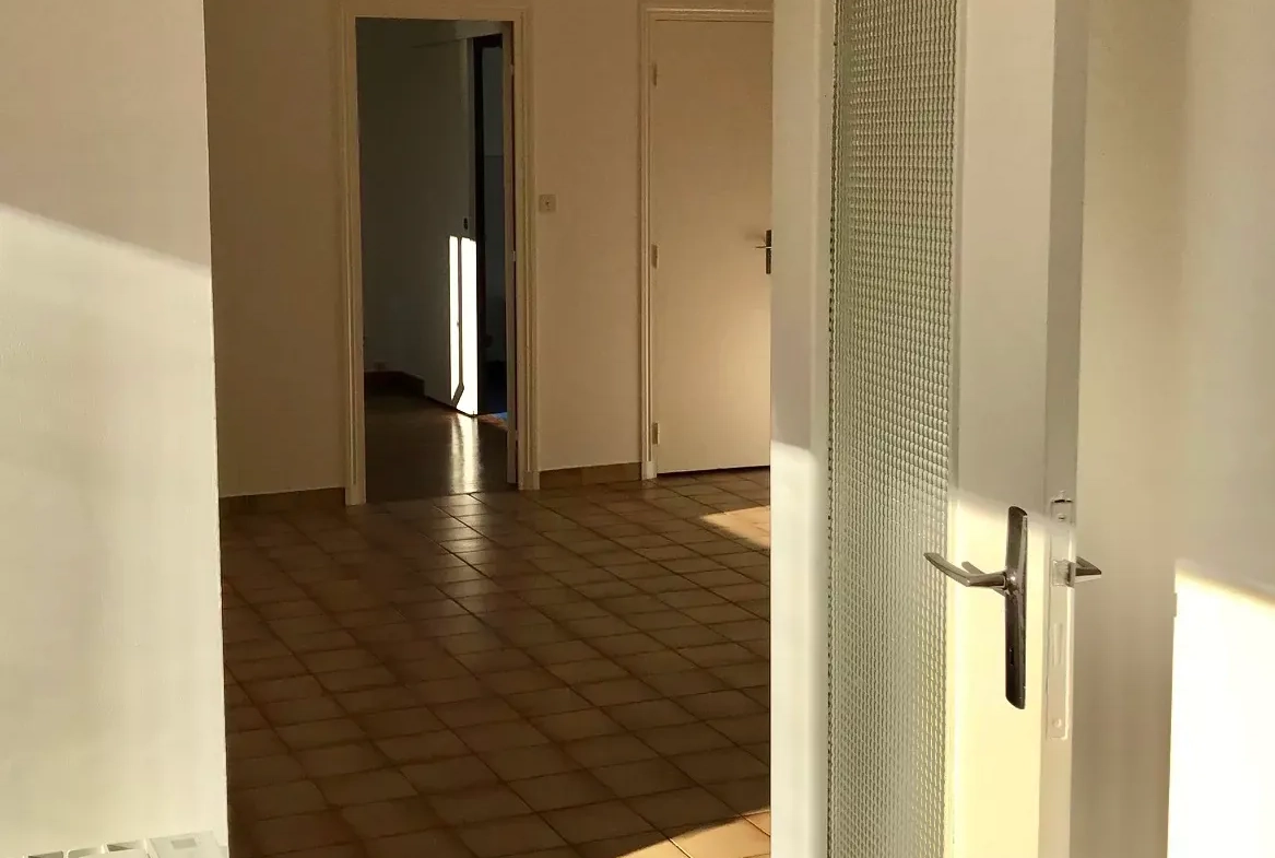 Appartement T2 avec jardin de 90 m² à Charbonnières-les-Bains 