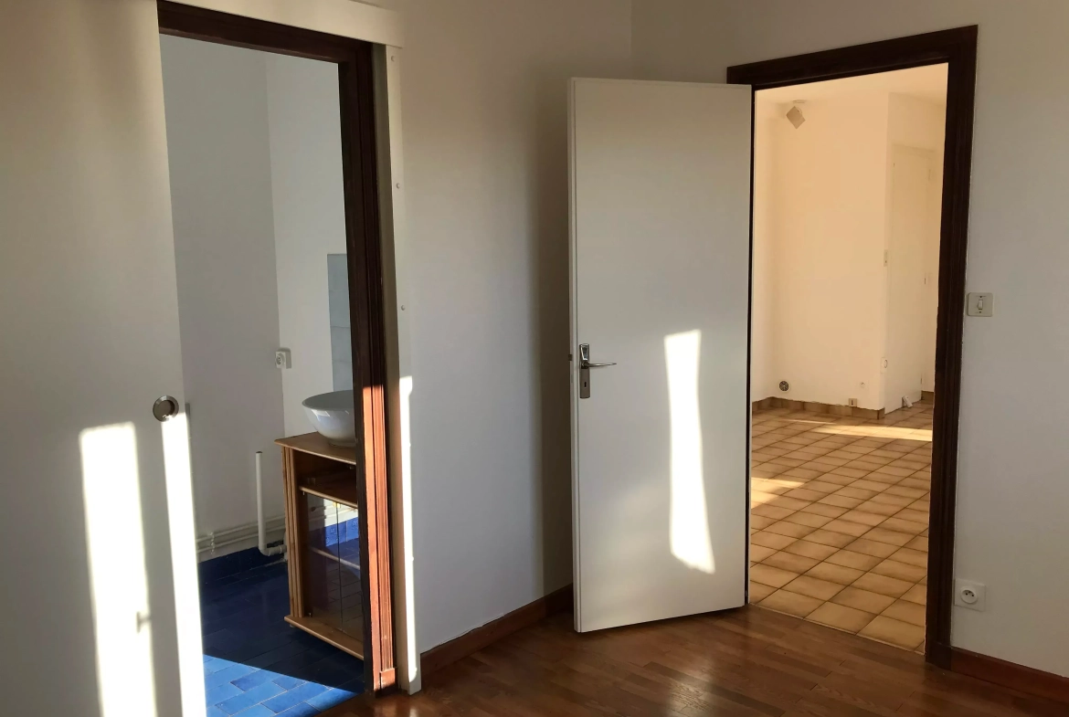 Appartement T2 avec jardin de 90 m² à Charbonnières-les-Bains 