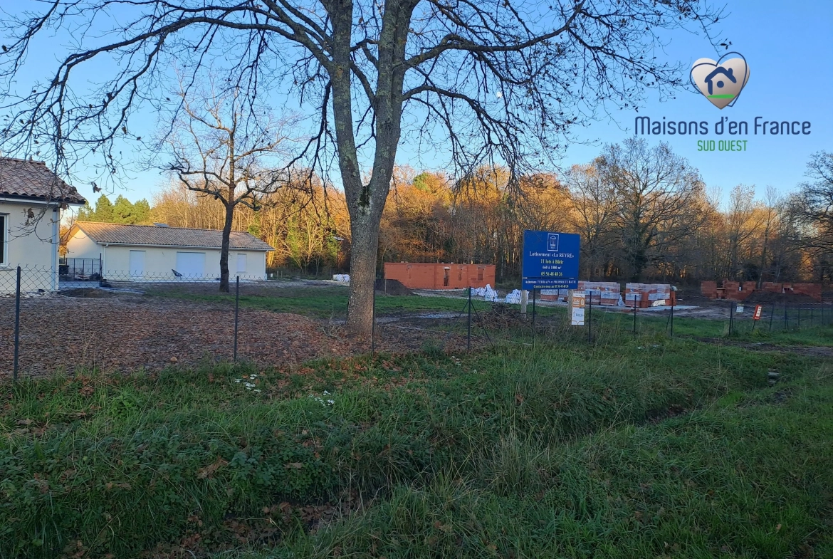 Terrain constructible de 925 m² au Tuzan, proche Bordeaux 