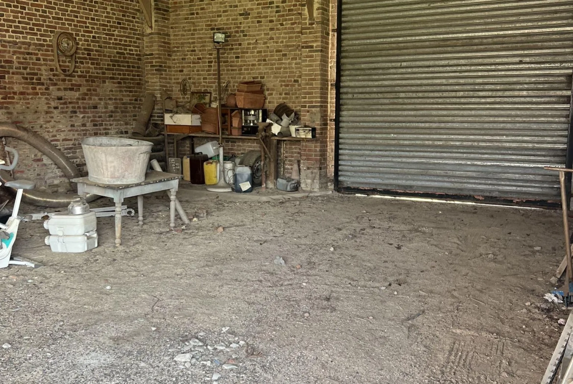 Fermette de 85 m² à Lassigny avec dépendances et grand terrain à rénover 