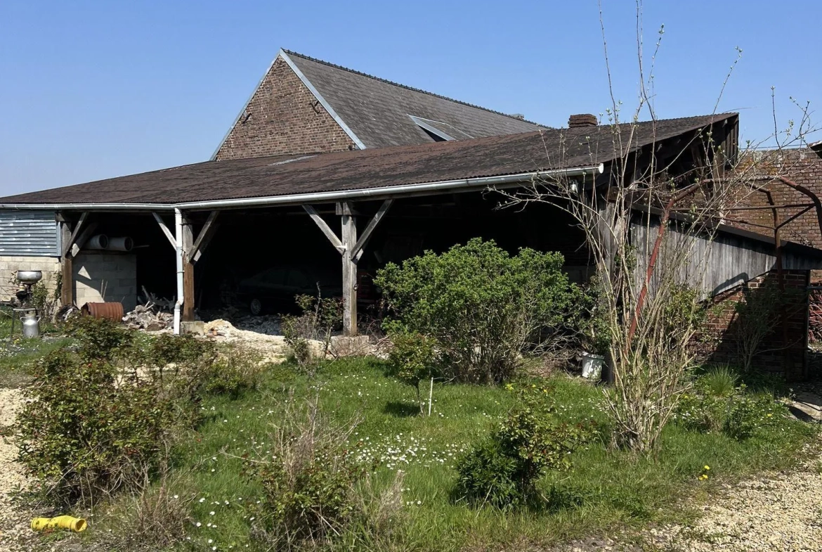 Fermette de 85 m² à Lassigny avec dépendances et grand terrain à rénover 