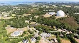 Fonds de commerce à Pleumeur-Bodou, emplacement stratégique et bail long terme 