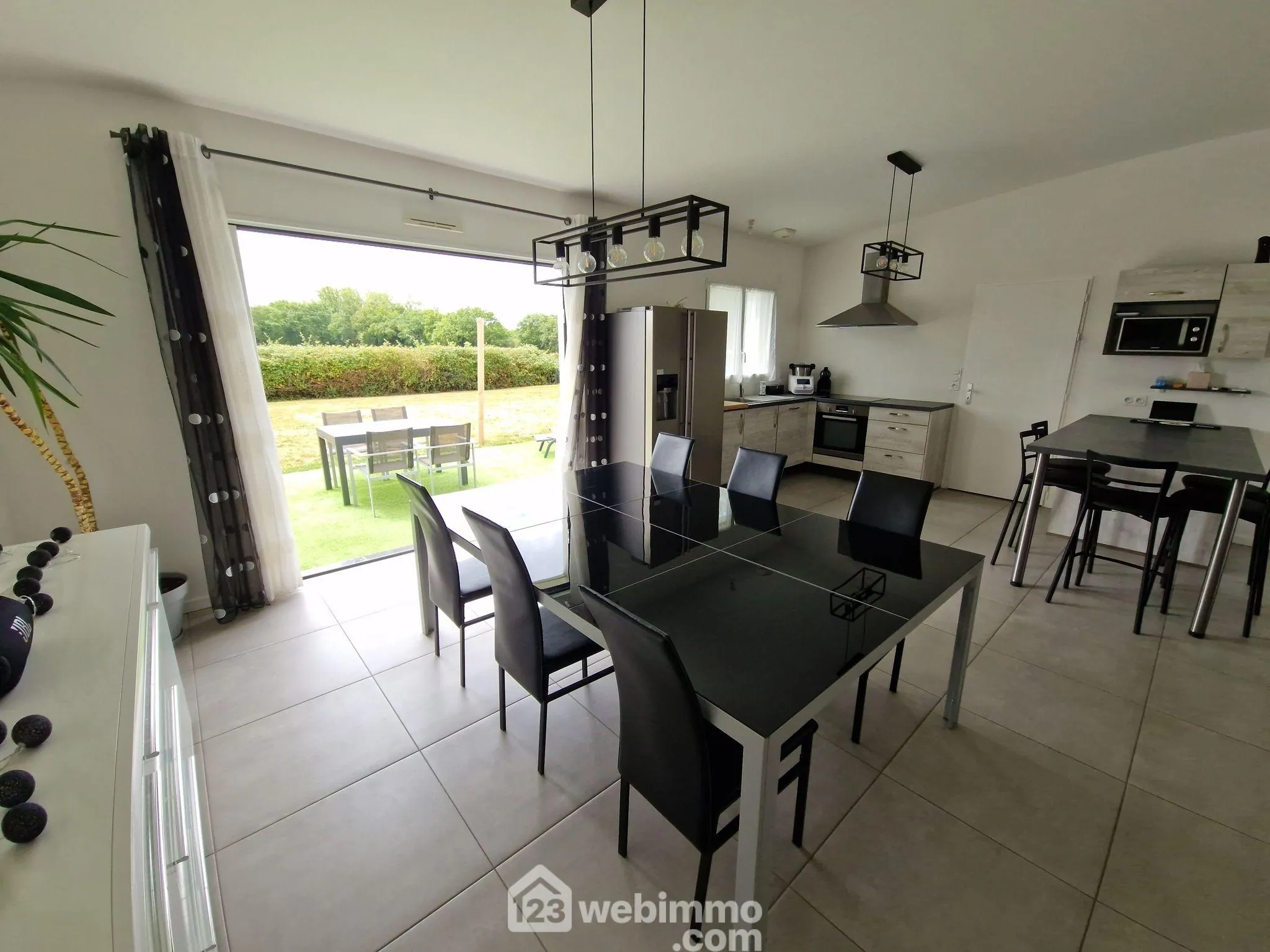 Maison récente de 115 m² avec 3 chambres à La Roche-sur-Yon 