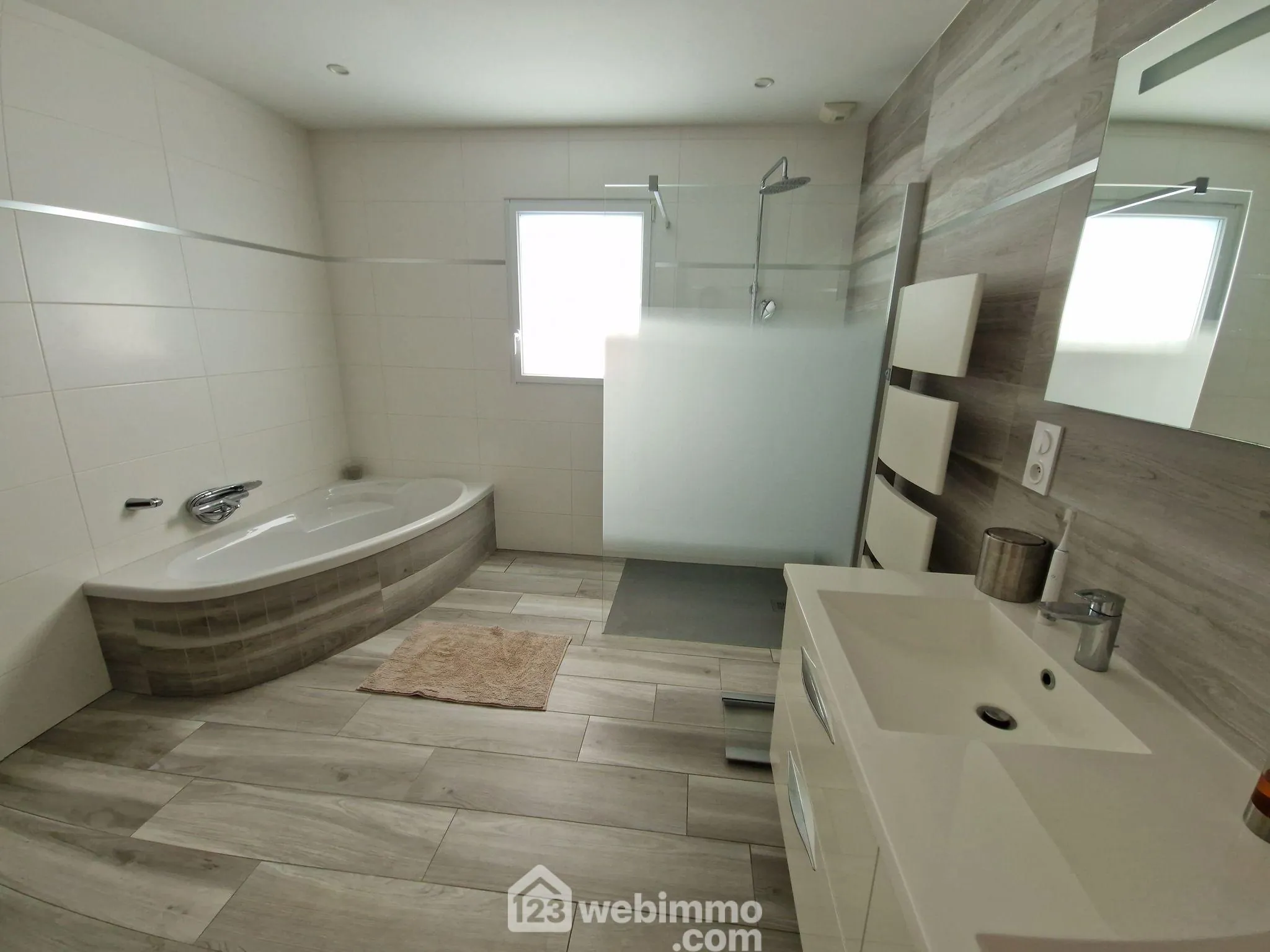 Maison récente de 115 m² avec 3 chambres à La Roche-sur-Yon 