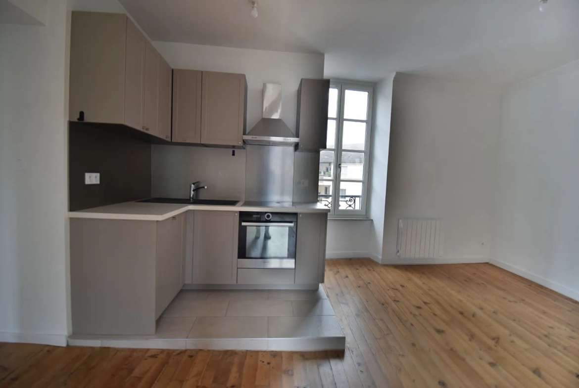 Appartement T3 rénové avec terrasse rooftop à Pau - Centre-ville 