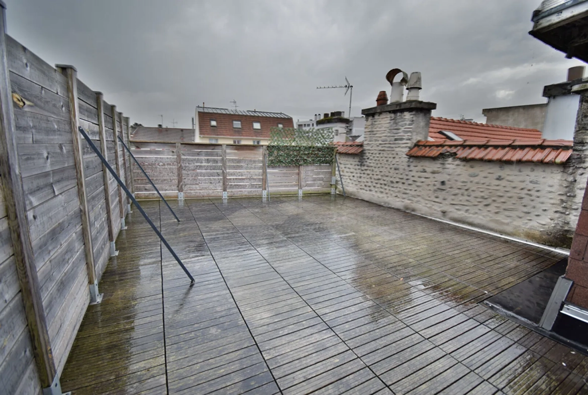 Appartement T3 rénové avec terrasse rooftop à Pau - Centre-ville 
