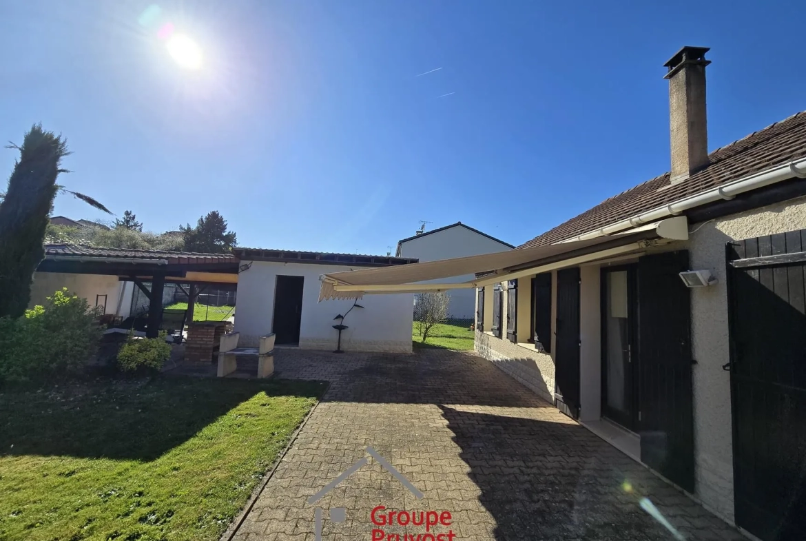 Maison de 99 m² avec piscine et potentiel d'extension à Melay 