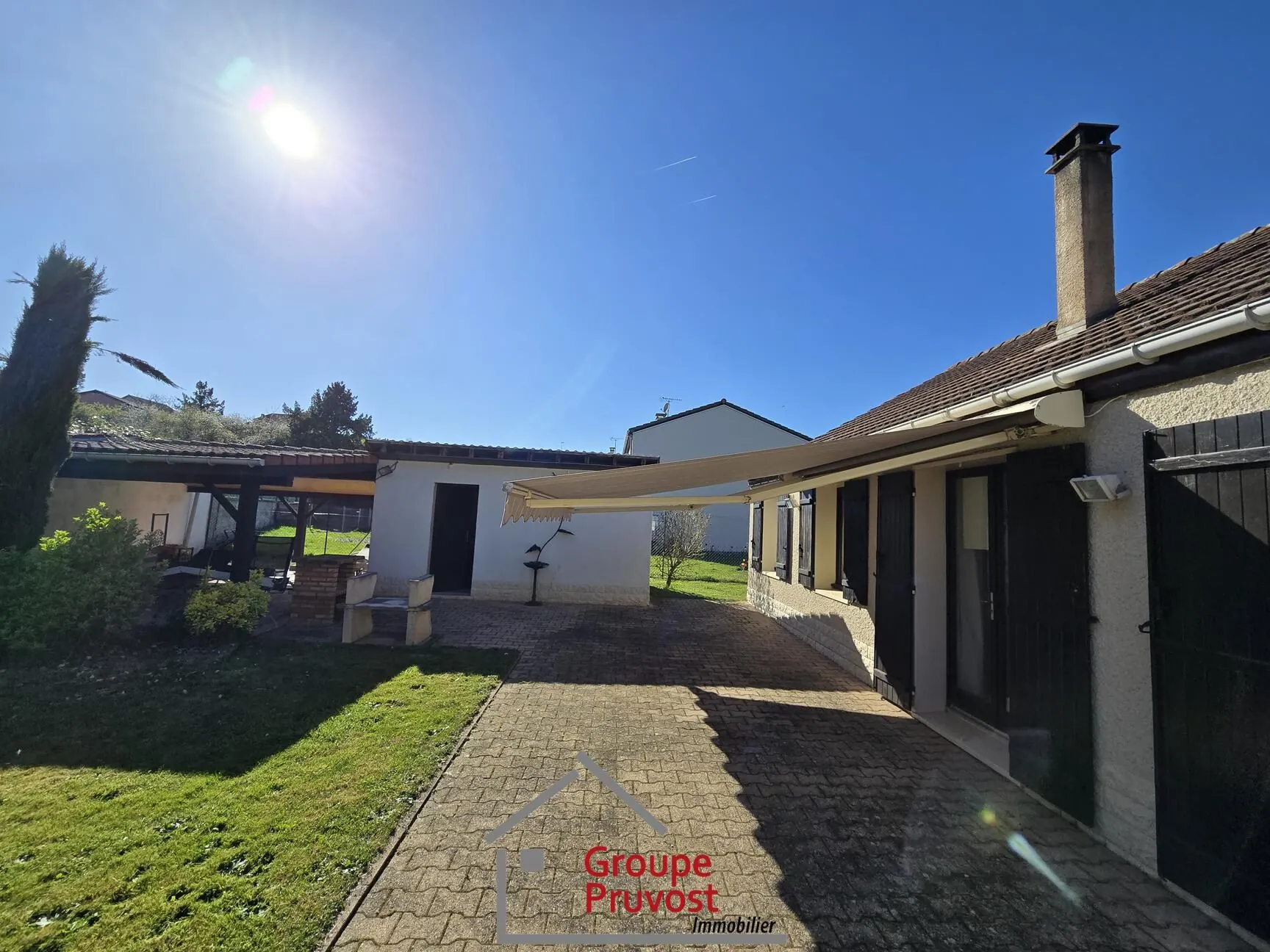 Maison de 99 m² avec piscine et potentiel d'extension à Melay 
