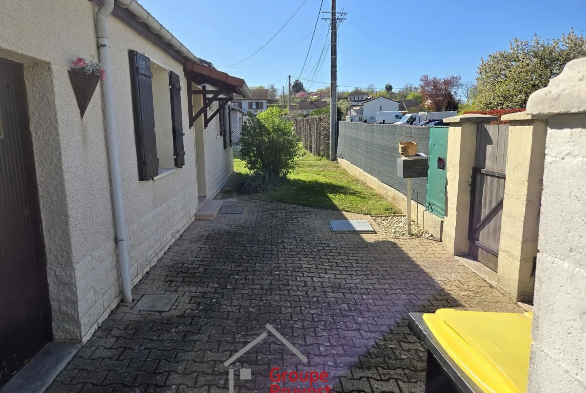 Maison de 99 m² avec piscine et potentiel d'extension à Melay 