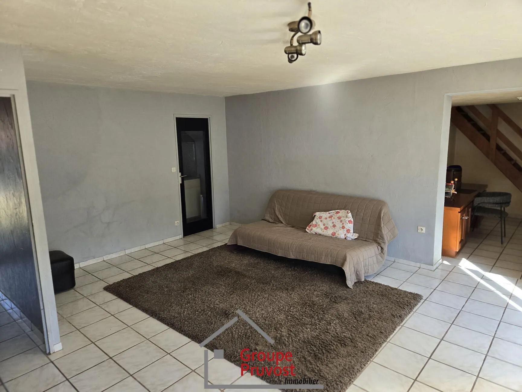 Maison de 99 m² avec piscine et potentiel d'extension à Melay 